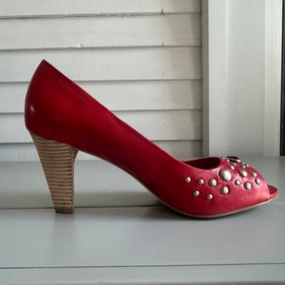 Franco Sarto Fanatic Red Leather Studded Peep Toe Pumps Stacked Heel Size 10M - Picture 3 of 14